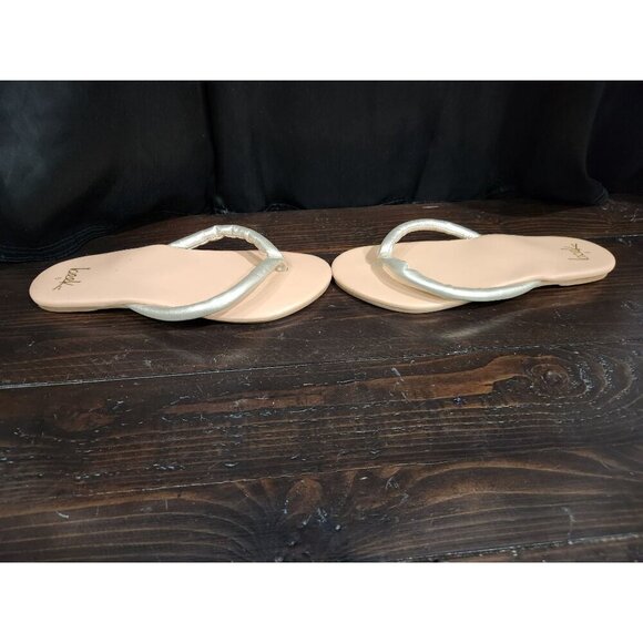 Beek Sunbird Silver Leather Thong Sandals/Sz. 8, NWOB - Picture 4 of 9